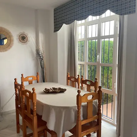 Casa En El Centro De Conil Familias *