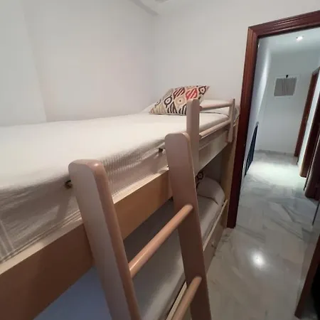 Casa En El Centro De Conil Familias *