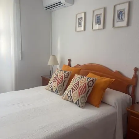 Casa En El Centro De Conil Familias Holiday home Conil De La Frontera
