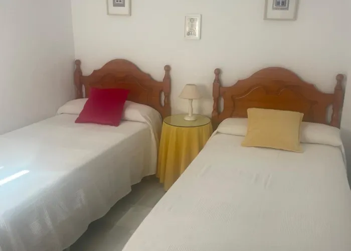 Casa En El Centro De Conil Familias