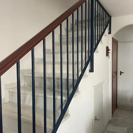 Casa En El Centro De Conil Familias * كونيل ذي لا فرونتيرا